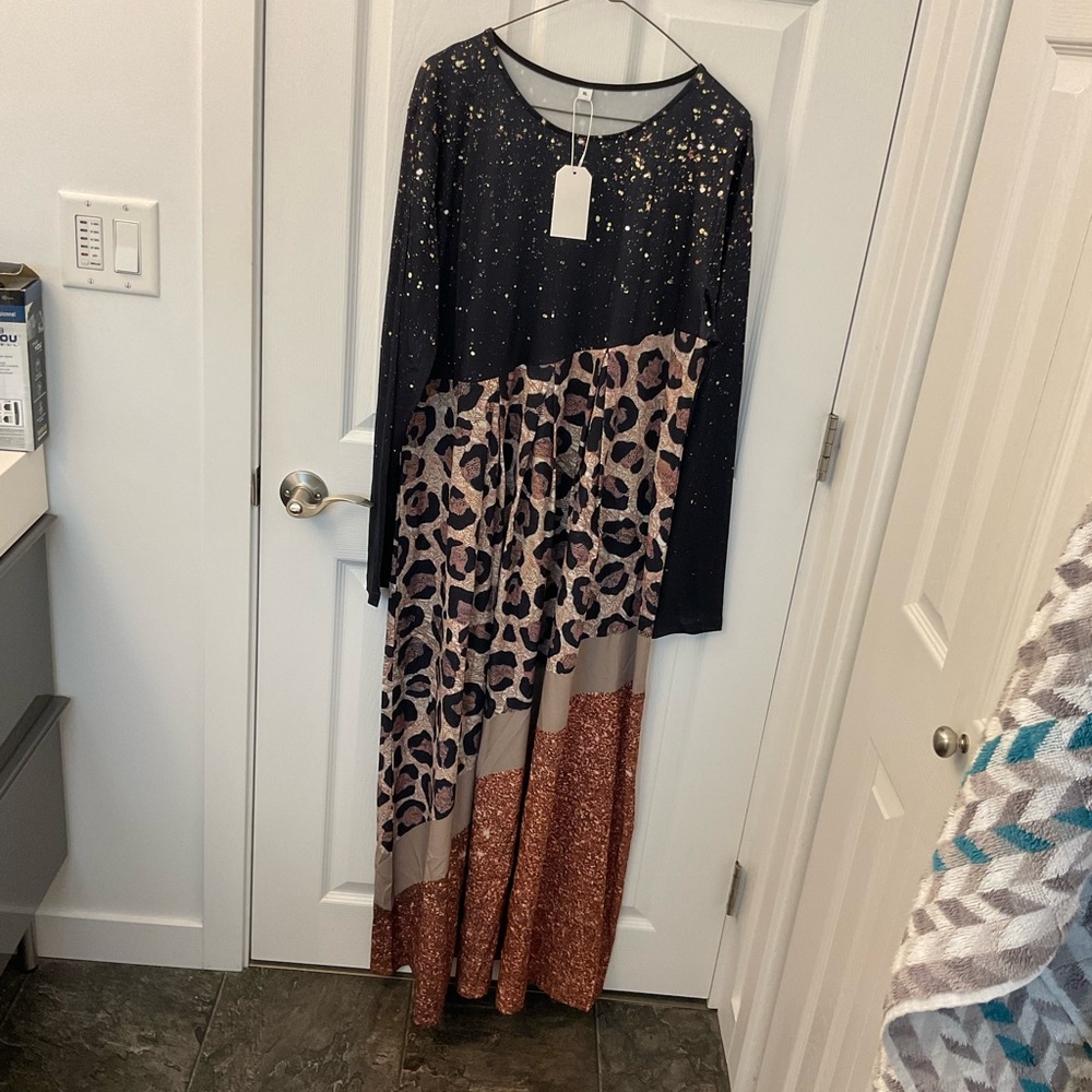 BNWT MULTIPRINT XL MAXI DRESS
